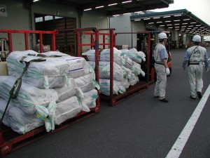 円高差益のメリットを生かして原産地の有名工房から直輸入
